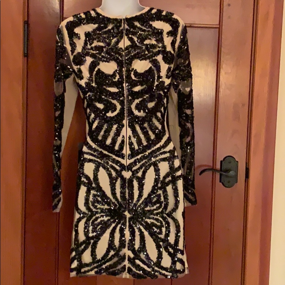 Bebe Dress - Picture 4 of 5